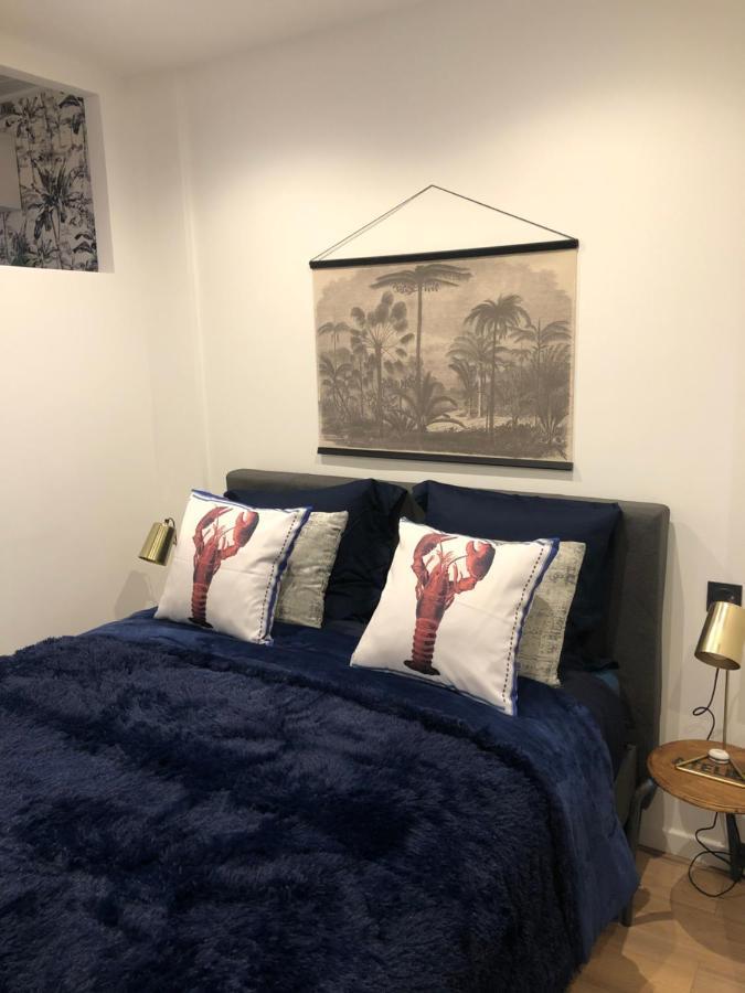 Apartment La *